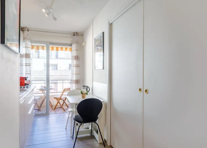 Appartement La Perle Grand 2p Terrasse Centre Proche Plages Clim Menton