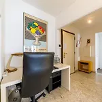 - Proche Et Jardin Bioves - Fv Apartment
