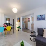 Apartment - Proche Et Jardin Bioves - Fv