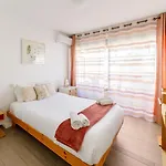 Apartment - Proche Et Jardin Bioves - Fv *