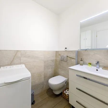 La Perle Grand 2p Terrasse Centre Proche Plages Clim Apartment *
