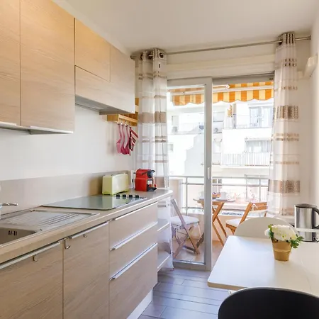 La Perle Grand 2p Terrasse Centre Proche Plages Clim Apartment Menton