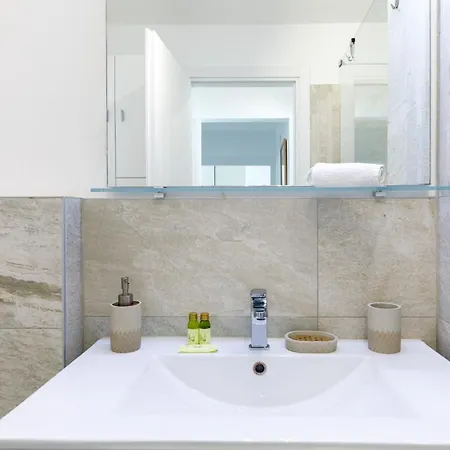 La Perle Grand 2p Terrasse Centre Proche Plages Clim Апартаменты *